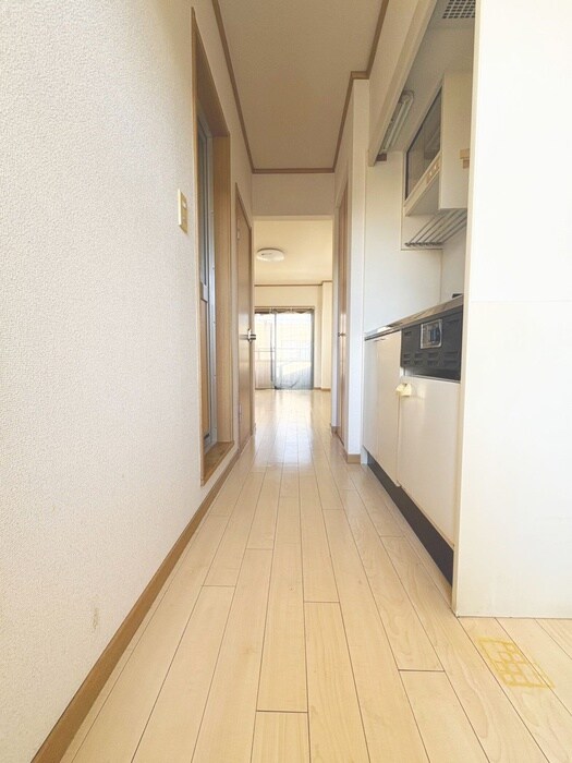 物件内観写真17　(廊下)