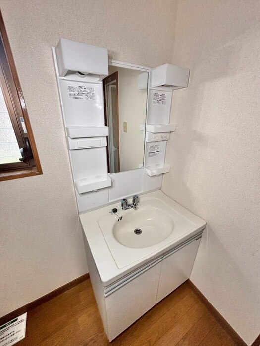 物件内観写真11　(洗面)