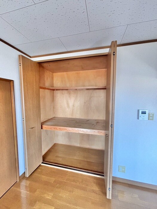 物件内観写真18　(収納)