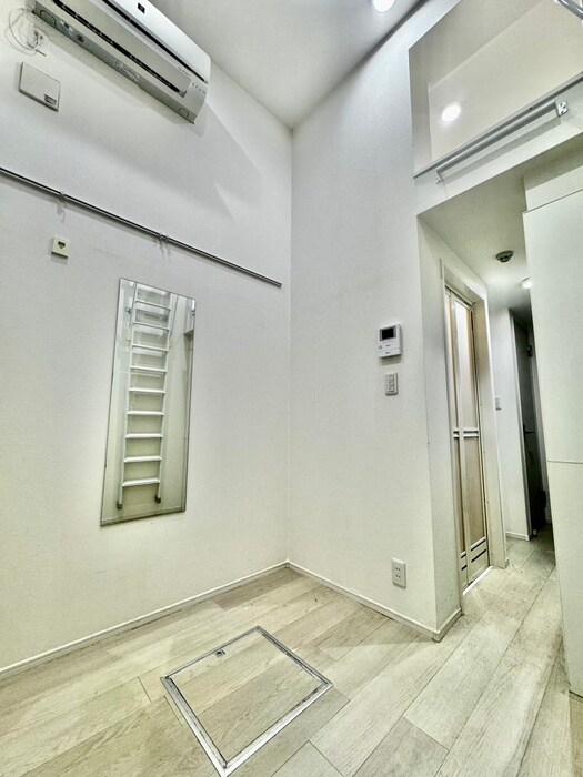 物件内観写真9　(居室)