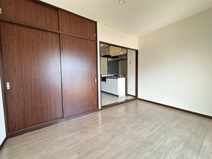 物件内観写真7　(居室)