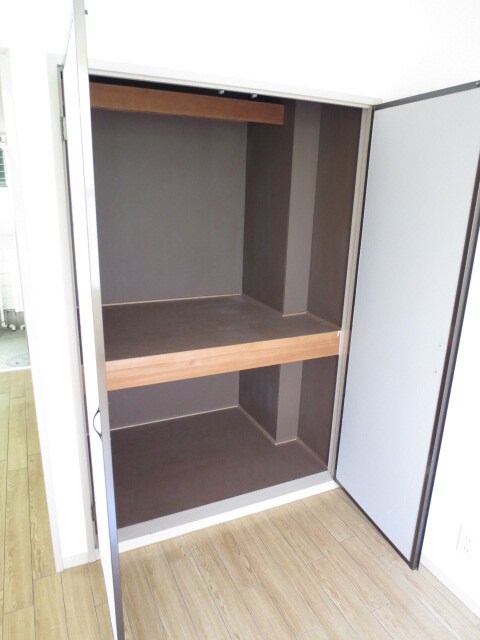 物件内観写真13　(収納)