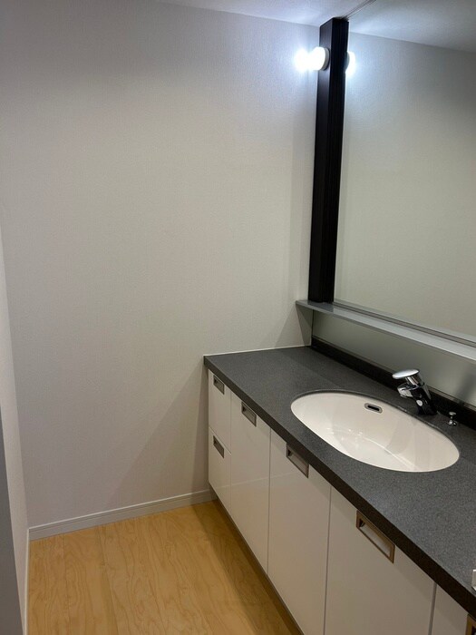 物件内観写真9　(洗面)