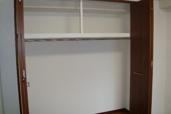 物件内観写真16　(収納)