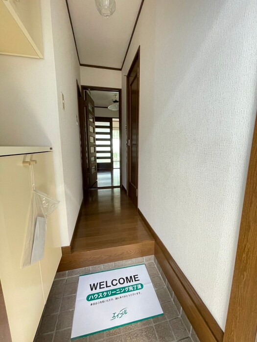 物件内観写真15　(玄関)