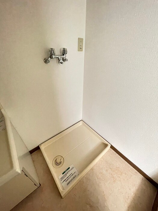 物件内観写真21　(洗濯機置場)