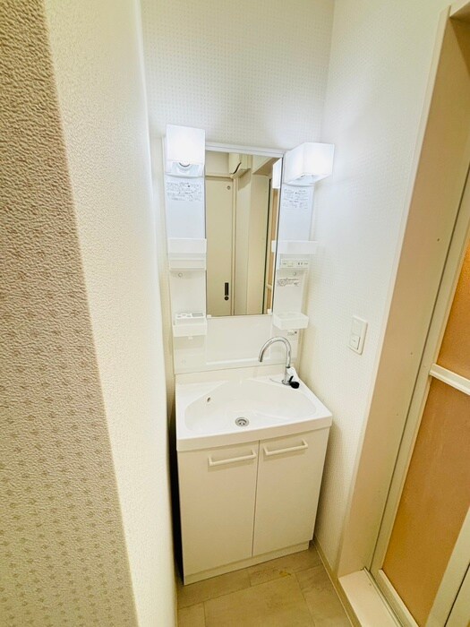 物件内観写真11　(洗面)