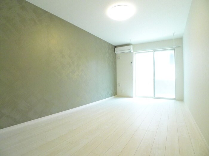 物件内観写真10　(室内からの展望)