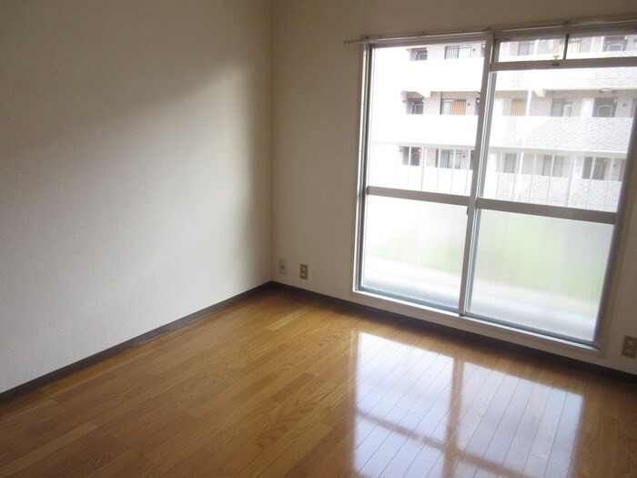 物件内観写真15　(居室)