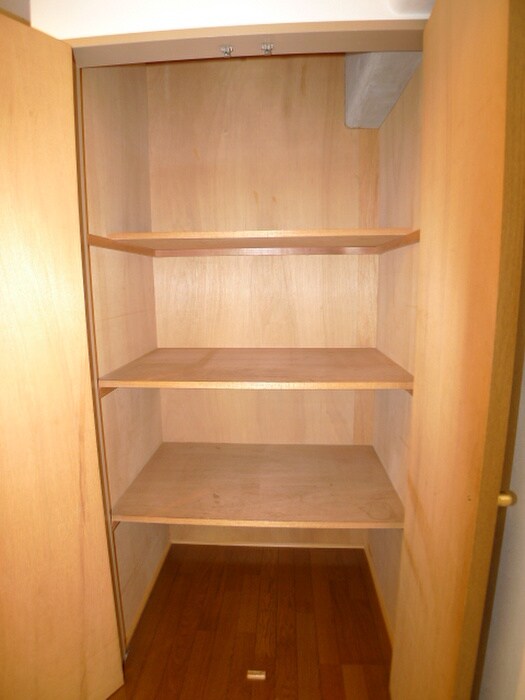 物件内観写真15　(収納)