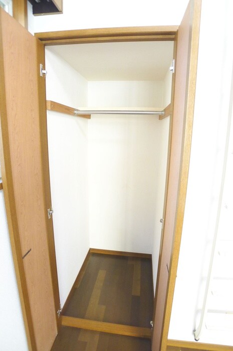 物件内観写真12　(収納)