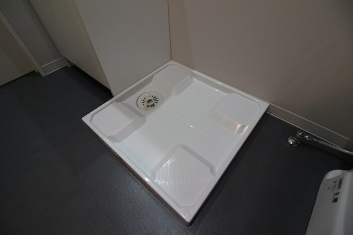 物件内観写真12　(洗濯機置場)