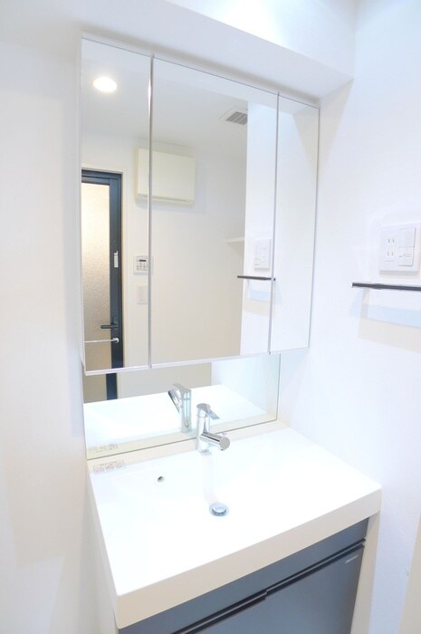 物件内観写真12　(洗面)