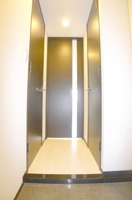 物件内観写真17　(玄関)