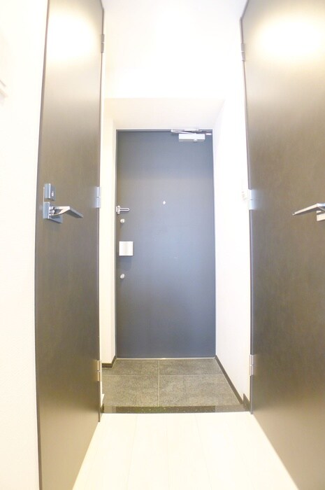 物件内観写真18　(玄関)