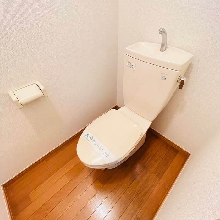 物件内観写真13　(トイレ)