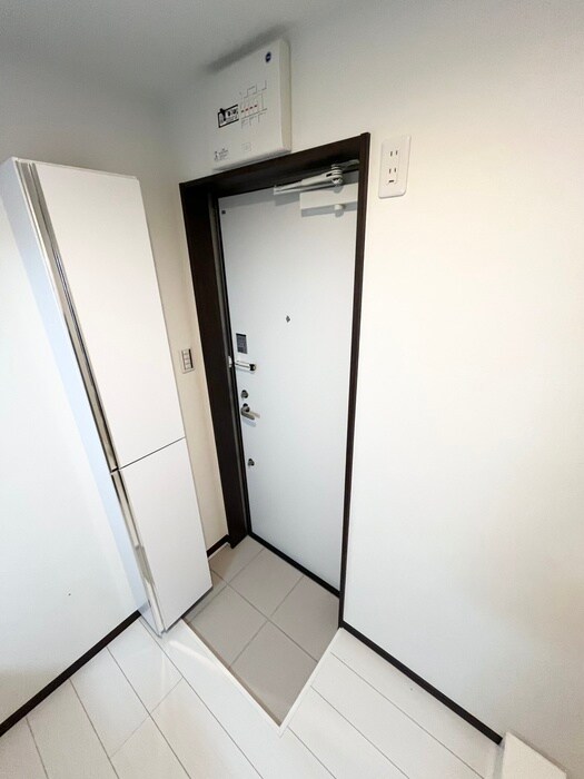 物件内観写真16　(玄関)