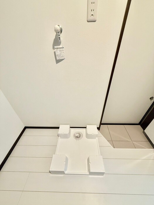 物件内観写真18　(洗濯機置場)