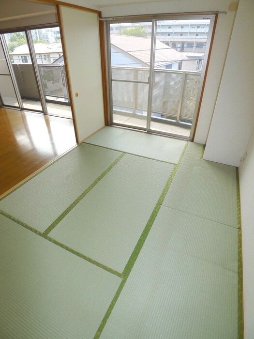 物件内観写真10　(居室)