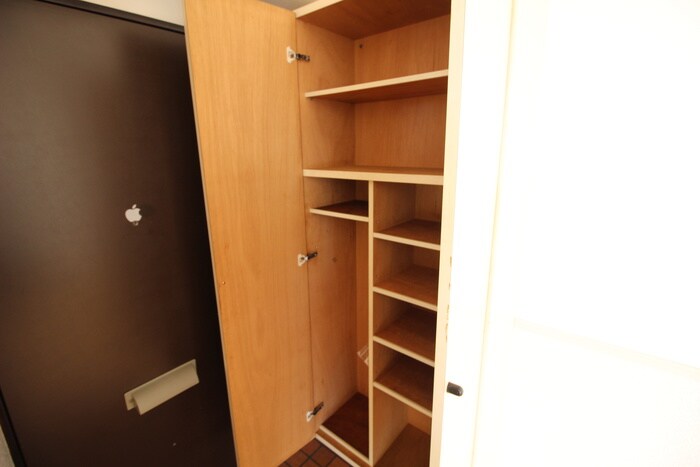 物件内観写真14　(玄関)