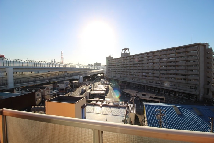 物件内観写真16　(室内からの展望)