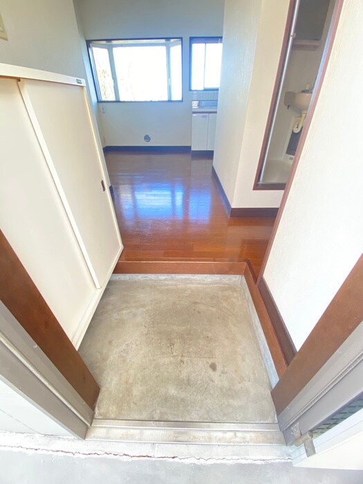 物件内観写真22　(玄関)