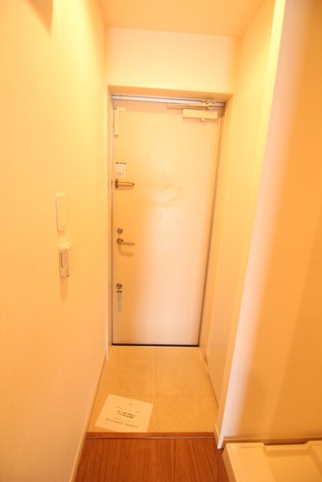 物件内観写真19　(玄関)
