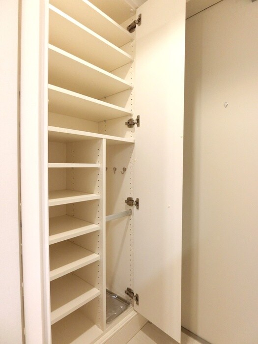 物件内観写真13　(靴箱)