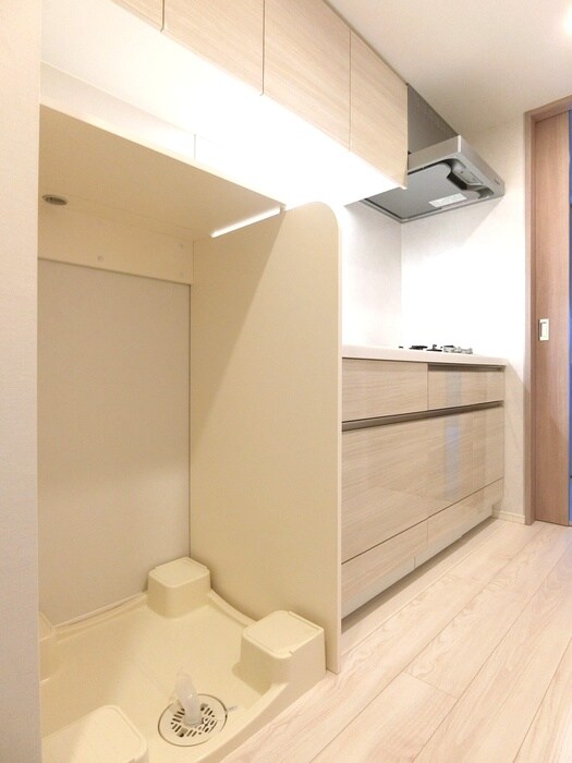 物件内観写真16　(洗濯機置場)