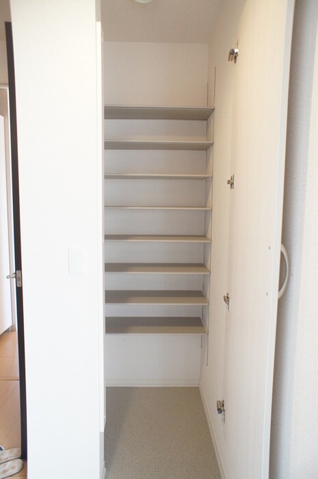 物件内観写真15　(靴箱)