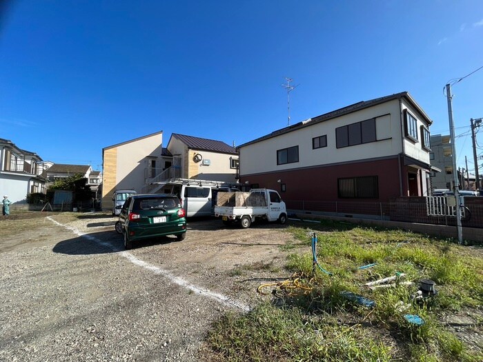 物件外観写真5　(駐車場)