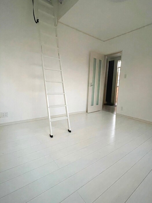 物件内観写真5　(居室)