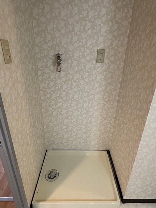 物件内観写真11　(洗濯機置場)