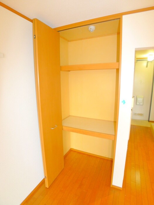 物件内観写真12　(収納)