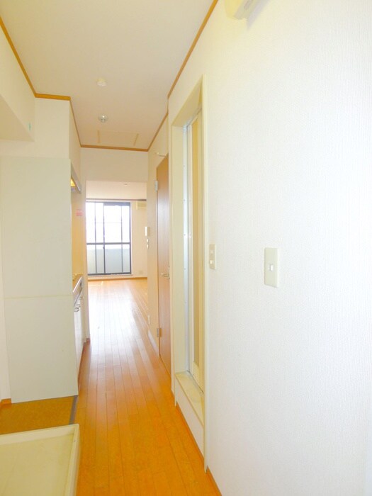 物件内観写真18　(廊下)