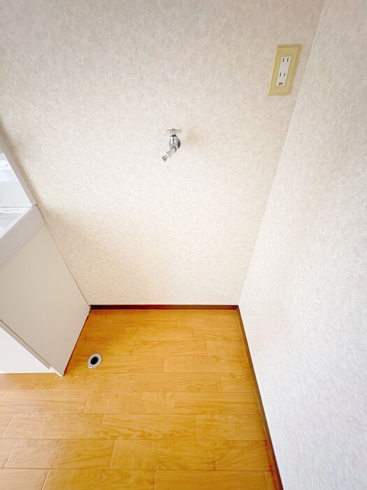 物件内観写真14　(洗濯機置場)