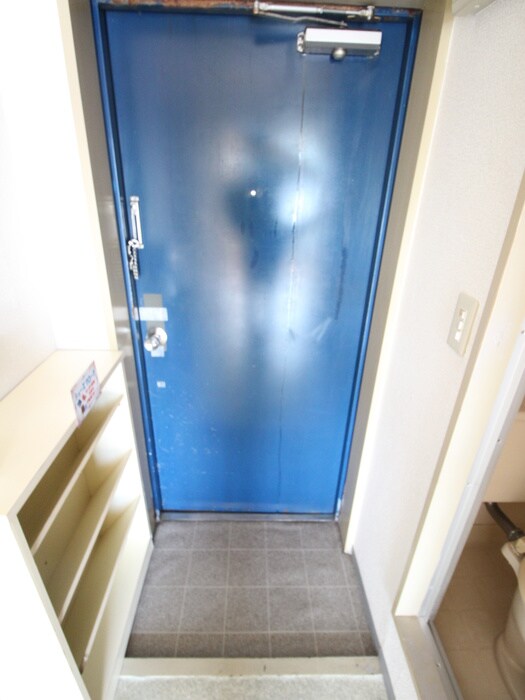 物件内観写真7　(玄関)