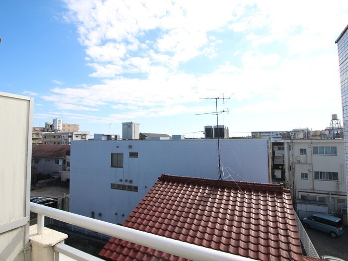 物件内観写真16　(室内からの展望)