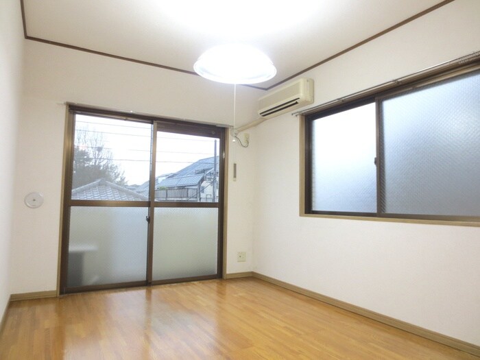 物件内観写真4　(居室)