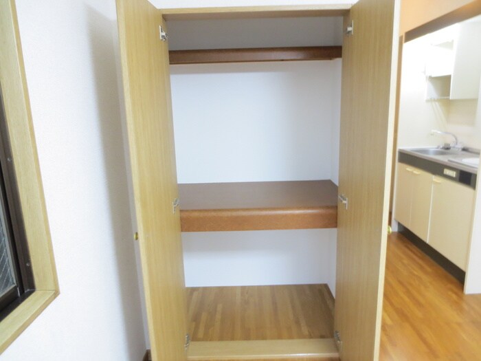 物件内観写真8　(収納)