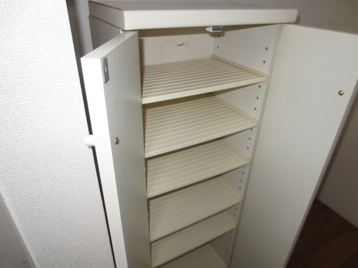 物件内観写真12　(収納)