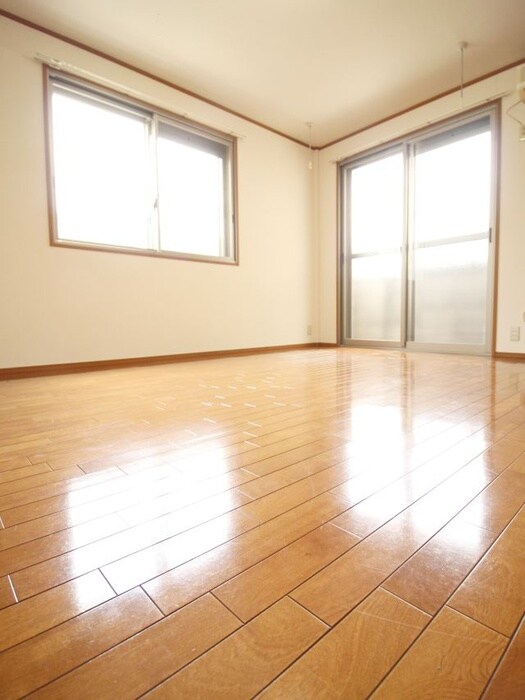 物件内観写真8　(居室)