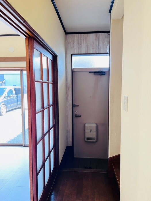 物件内観写真21　(玄関)