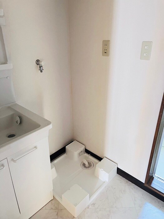 物件内観写真22　(洗濯機置場)