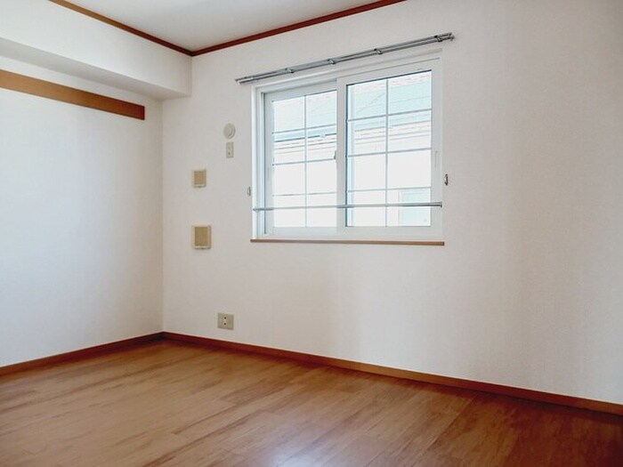 物件内観写真4　(居室)