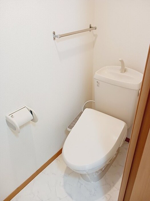 物件内観写真11　(トイレ)