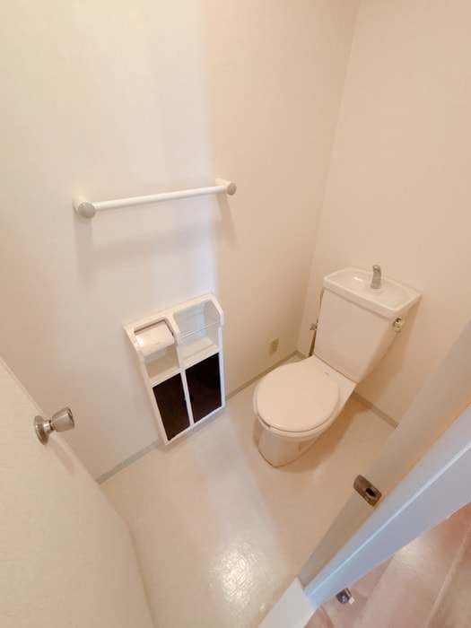 物件内観写真12　(トイレ)