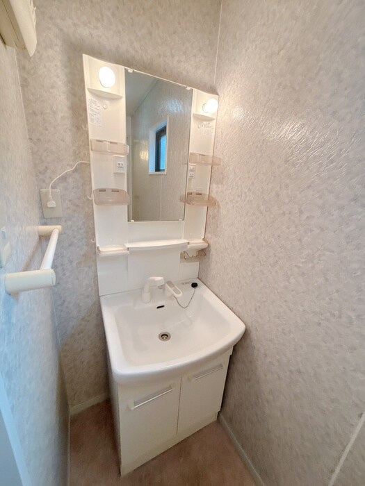 物件内観写真13　(洗面)