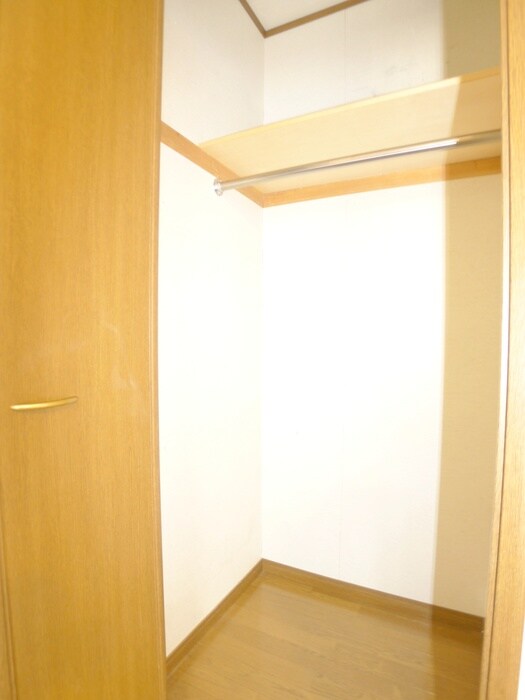 物件内観写真6　(収納)
