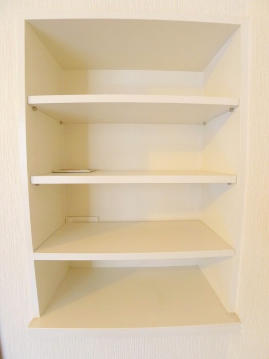 物件内観写真10　(収納)